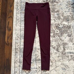 Women’s burgundy/ Maroon Medium  Athleta Leggings excellent condition